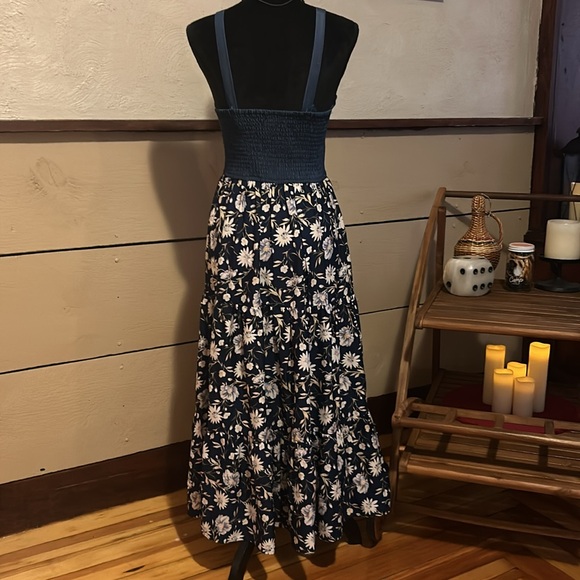 NWT! Long Maxi Navy Blue & White Floral Summer Dress w/ Corset-like Denim Top - Picture 8 of 10